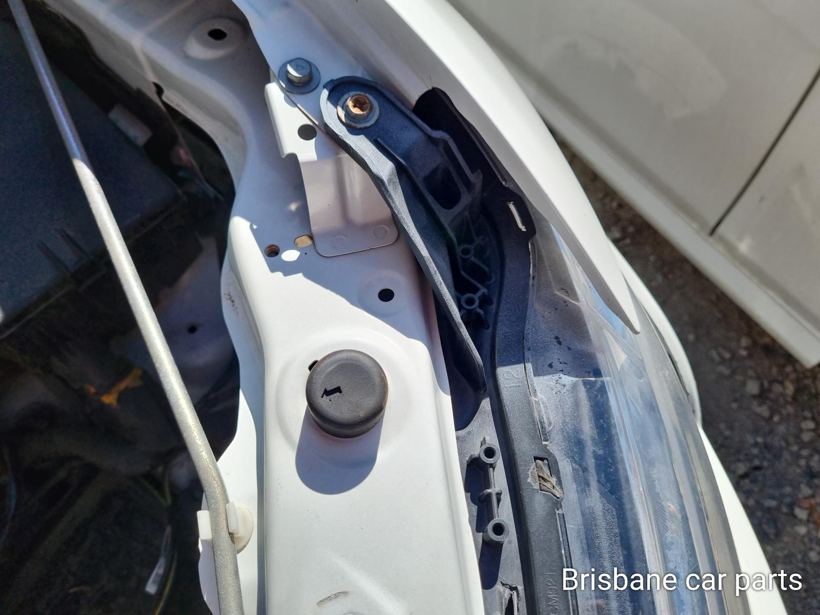 View Auto part Right Guard Mitsubishi Outlander 2014