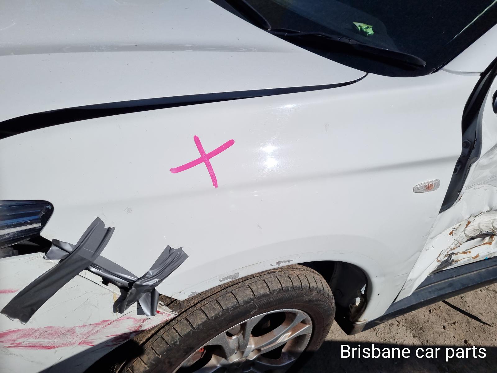 View Auto part Right Guard Mitsubishi Outlander 2014