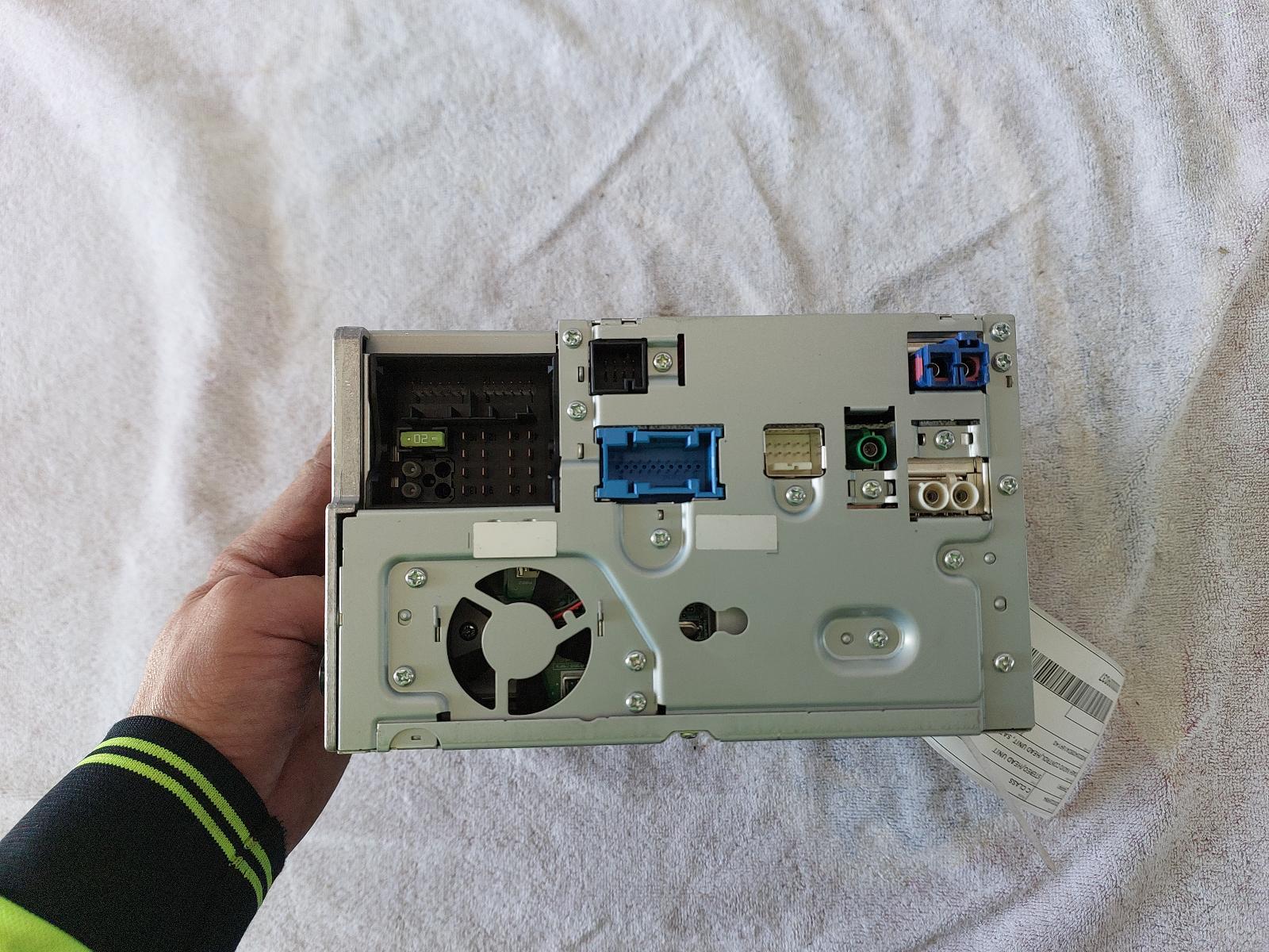 View Auto part Radio/Cd/Dvd/Sat/Tv Mercedes C Class 2008