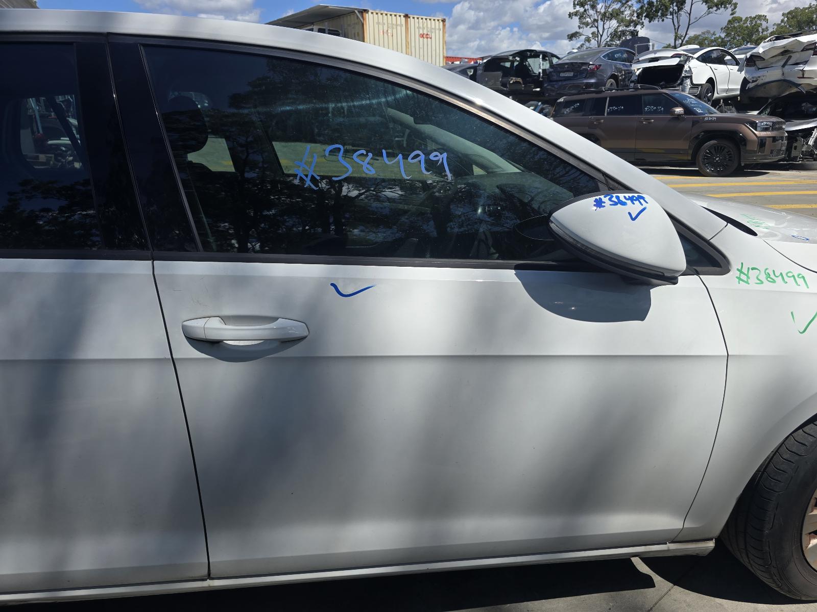 View Auto part R/Bar Bracket/Reinfo Volkswagen Golf 2014