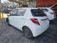 View Auto part Grille Toyota Yaris 2015