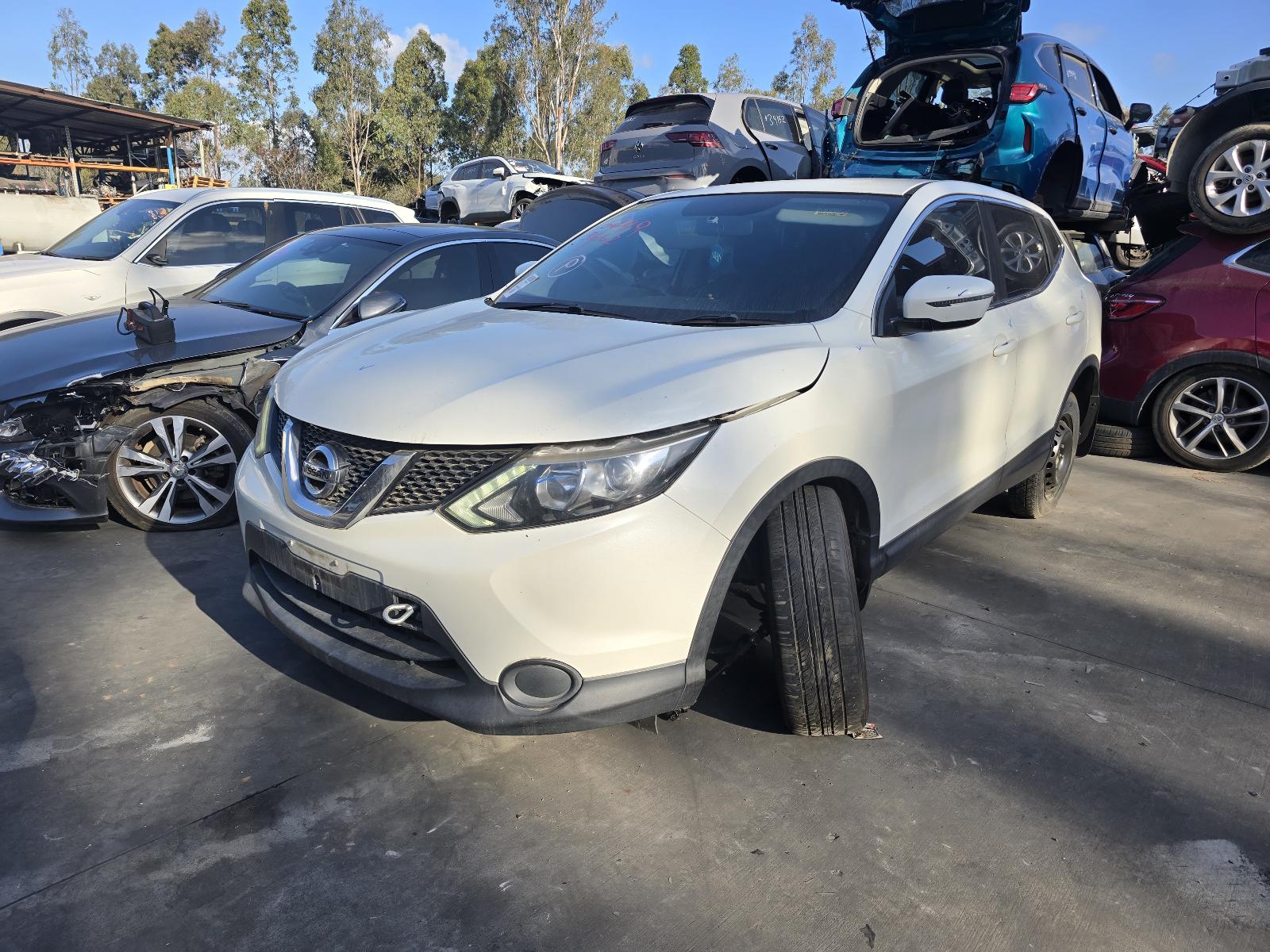 View Auto part Engine Nissan Qashqai 2014
