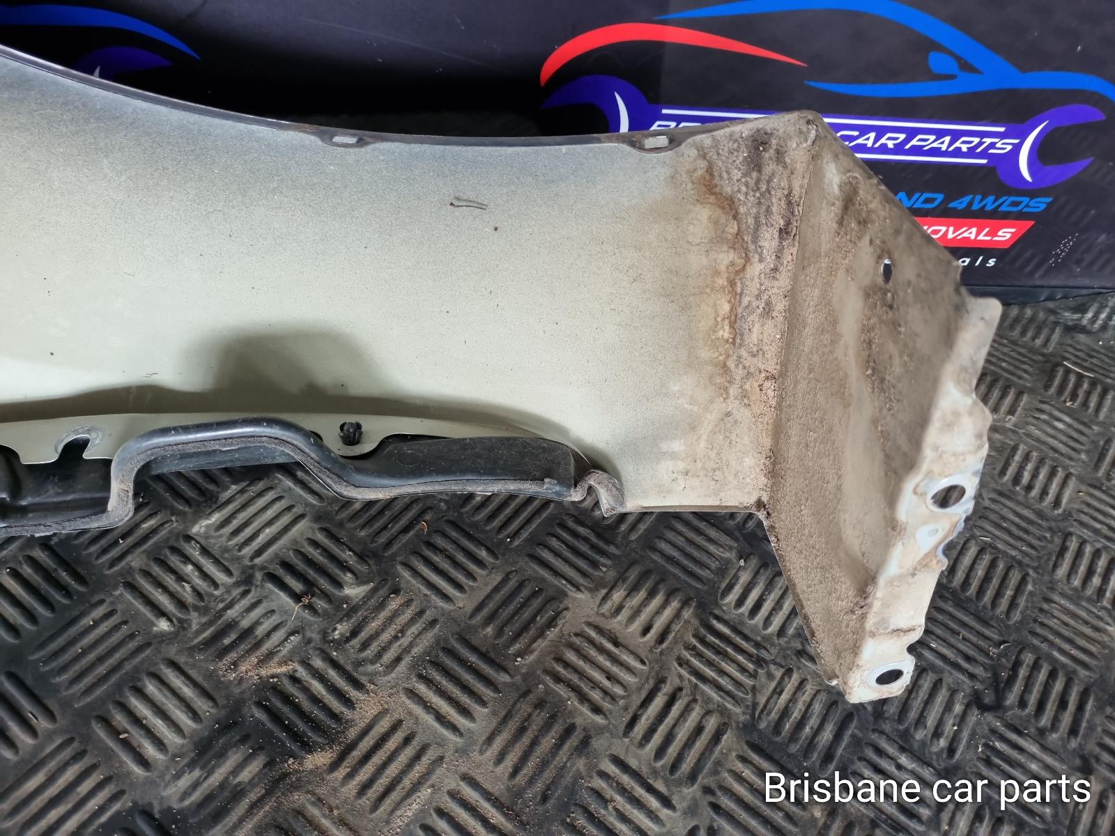2012 Hyundai Veloster Left Guard View Auto part Left Guard Hyundai Veloster 2012
