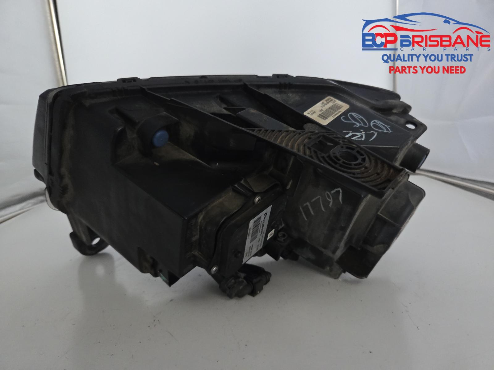 2014 Jeep Grandcherokee Right Headlamp View Auto part Right Headlamp Jeep Grandcherokee 2014